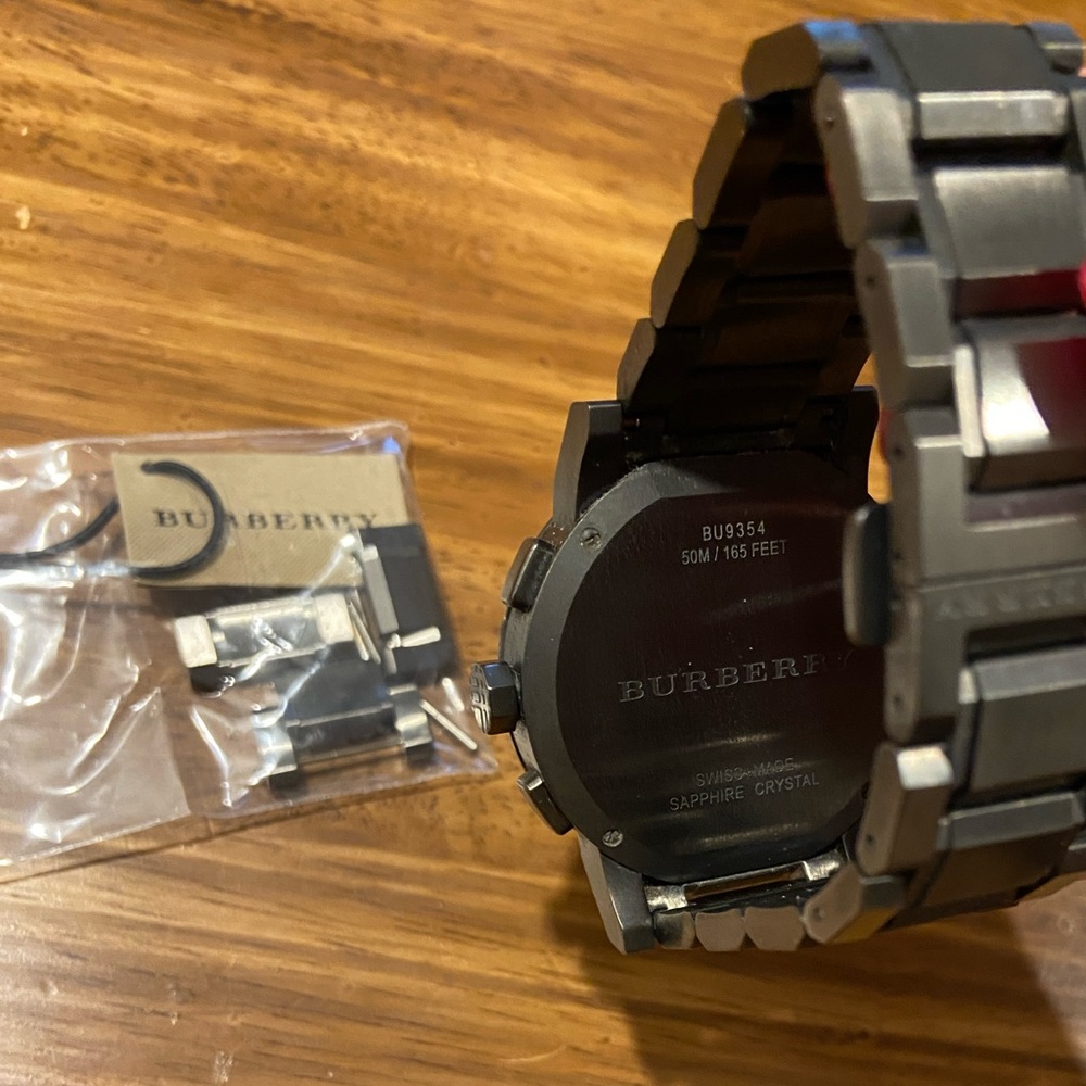 🇨🇦 Burberry Men's Swiss Chronograph Gray Ion Steel 42mm Men's Watch BU9354 - Picture 4 of 6